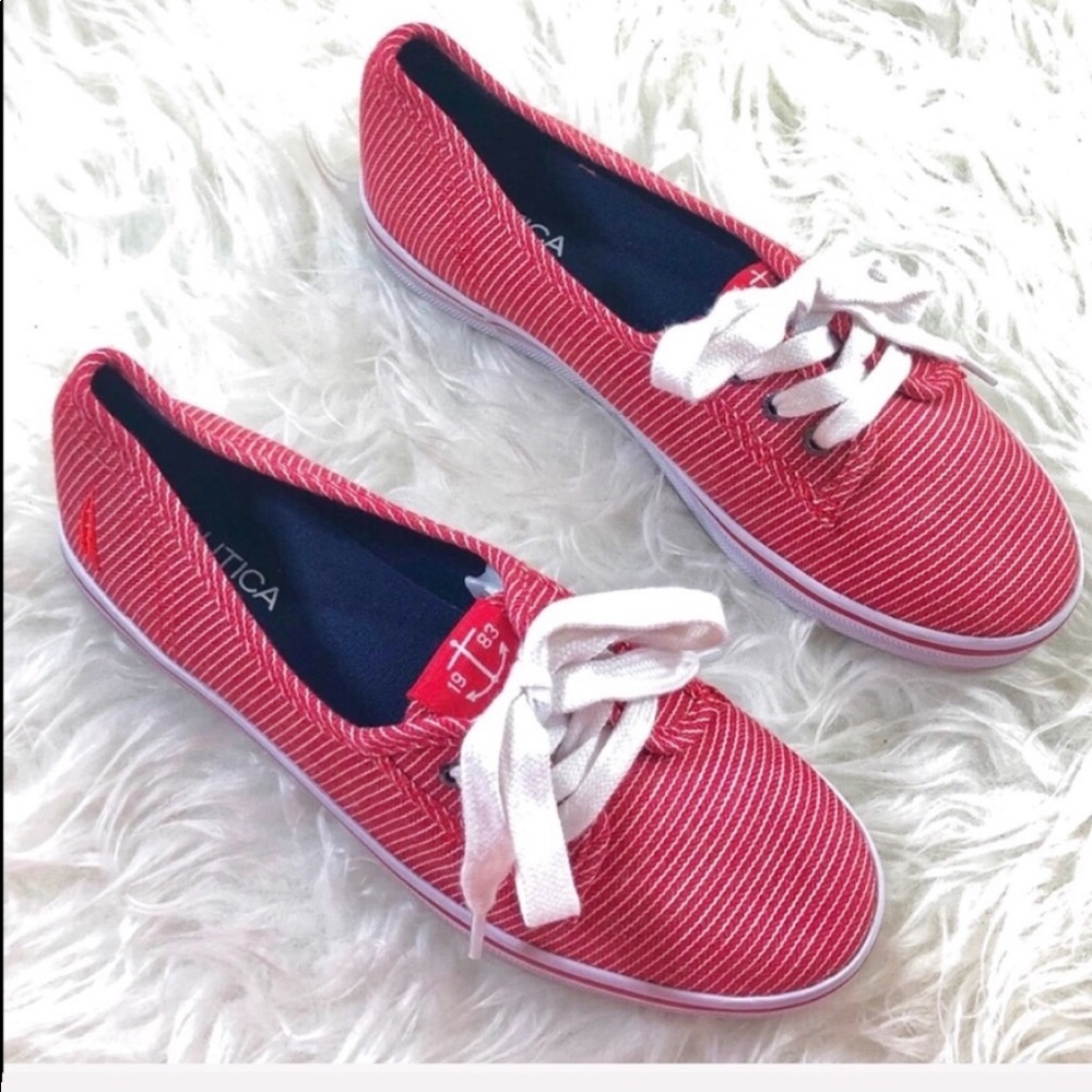 Nautica Shelbourne red & white flats sneakers